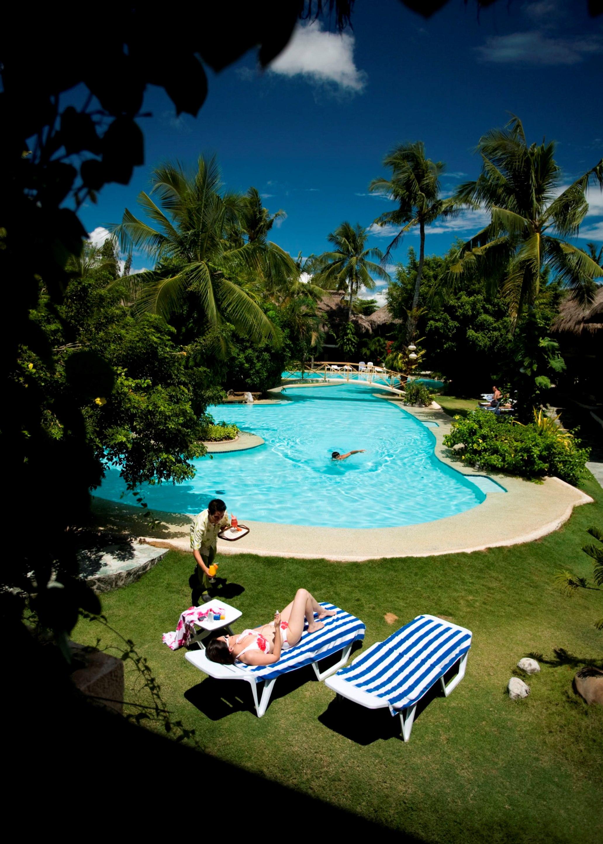 Bluewater Maribago Beach Resort Lapu-Lapu City Buitenkant foto