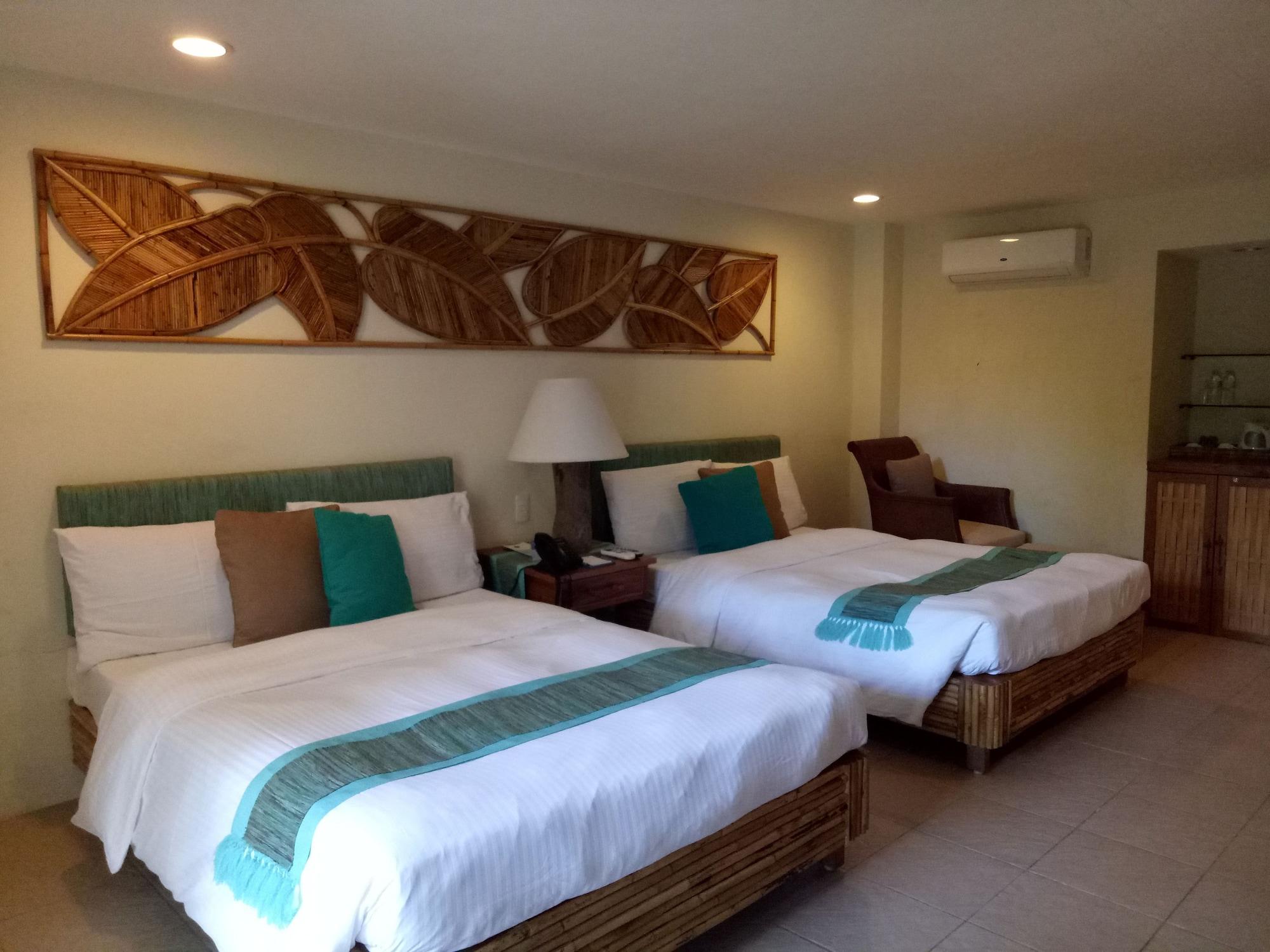 Bluewater Maribago Beach Resort Lapu-Lapu City Buitenkant foto